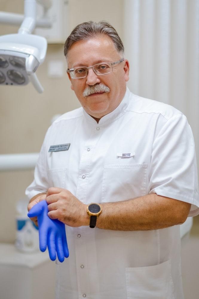 Зубной врач в Новосибирске